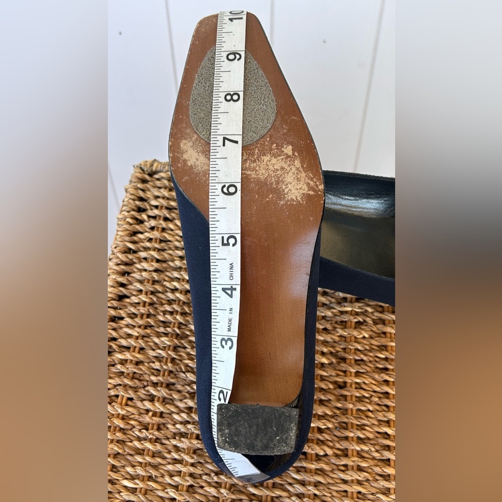 Stuart Weitzman Textured Satin Spoon Heels Square Toe Navy Size‎ 6.5M - Picture 9 of 10
